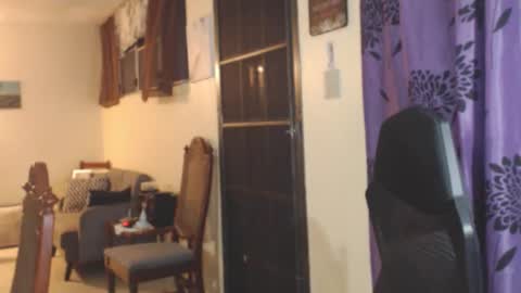 Antonio online show from November 2025 02:10:01 AM