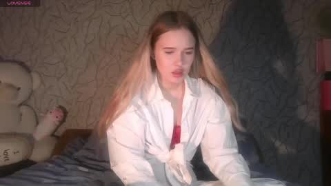 Snapshot of toni_pittmann chatting on June 2026 03:17:02 PM toni_pittmann online show from June 2026 03:17:02 PM