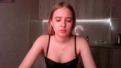 Snapshot of toni_pittmann chatting on June 2026 05:17:02 PM toni_pittmann online show from June 2026 05:17:02 PM