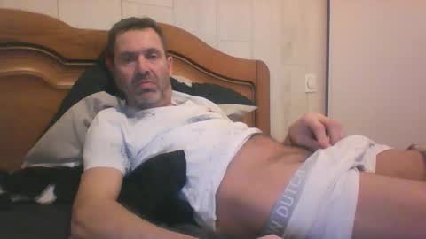 tonio1972 online show from December 2025 07:40:02 PM