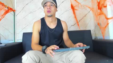 Snapshot of tonnygil chatting on October 2025 11:45:02 AM Tonny online show from October 2025 11:45:02 AM