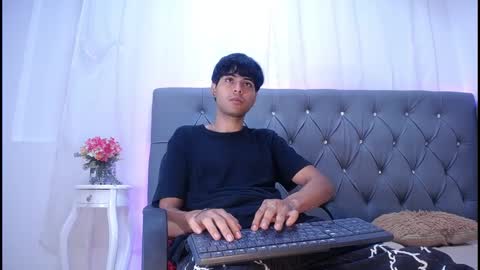 Tonny online show from October 2025 11:11:01 AM