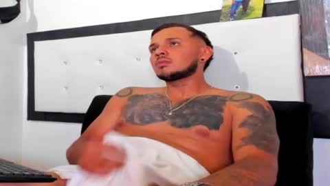 Snapshot of tonson_monaco chatting on July 2026 05:15:02 PM independent model online show from July 2026 05:15:02 PM