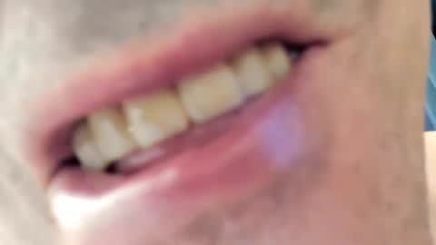 tony20250 online show from December 2025 04:01:02 PM