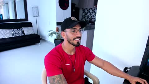 tony muscle1 online show from January 2025 10:08:02 PM