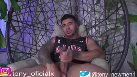 Snapshot of tony_newmen chatting on October 2025 09:15:01 PM tony online show from October 2025 09:15:01 PM