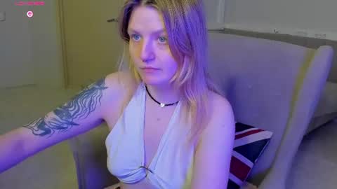 Snapshot of tonyameow chatting on July 2026 01:32:02 AM Tonya online show from July 2026 01:32:02 AM