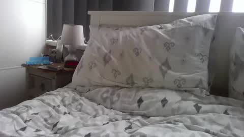 tonygib1962 online show from April 2026 04:15:02 PM