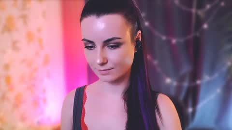 Elizabeth online show from January 2025 07:32:01 PM