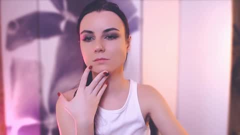 Elizabeth online show from January 2025 07:18:01 PM