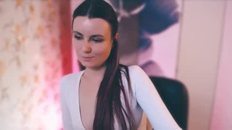 Elizabeth online show from March 2025 04:20:01 PM