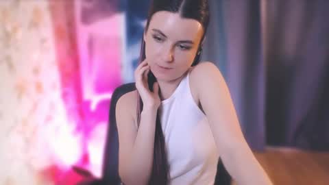 Elizabeth online show from March 2025 01:51:01 PM