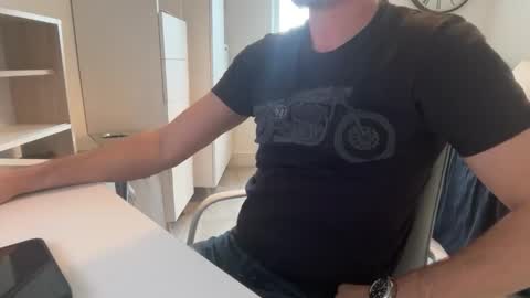 too_naughty online show from November 2025 12:42:02 PM