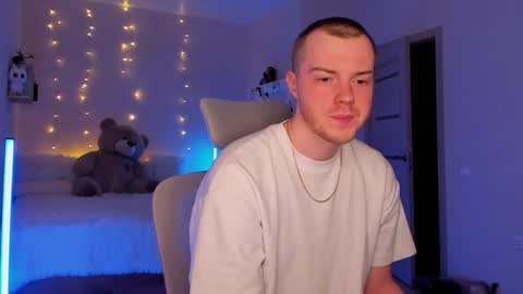 toohornyserj online show from December 2024 08:33:02 PM