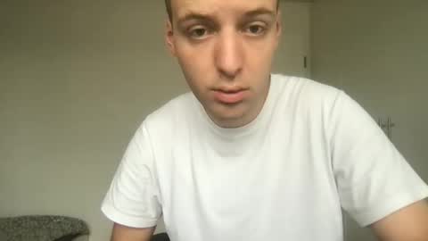 Snapshot of toohottobetrue21 chatting on September 2025 07:08:02 AM Max online show from September 2025 07:08:02 AM