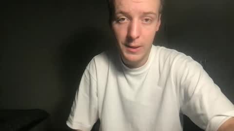 Snapshot of toohottobetrue21 chatting on October 2025 05:11:02 PM Max online show from October 2025 05:11:02 PM