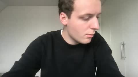 Snapshot of toohottobetrue21 chatting on November 2025 12:51:02 PM Max online show from November 2025 12:51:02 PM