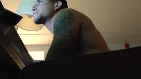 Snapshot of toomuchsmoke chatting on December 2024 11:47:01 PM toomuchsmoke online show from December 2024 11:47:01 PM