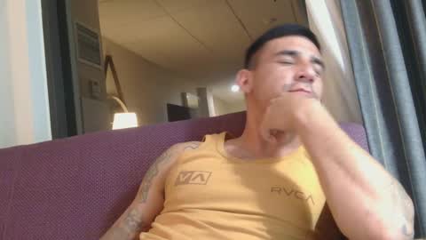 Snapshot of toomuchsmoke chatting on December 2024 08:06:02 AM toomuchsmoke online show from December 2024 08:06:02 AM