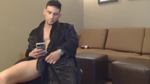 Snapshot of toomuchsmoke chatting on December 2024 02:40:01 AM toomuchsmoke online show from December 2024 02:40:01 AM