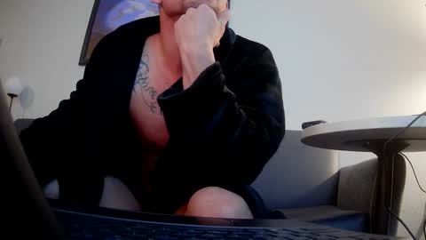 Snapshot of toomuchsmoke chatting on February 2025 12:06:01 AM toomuchsmoke online show from February 2025 12:06:01 AM