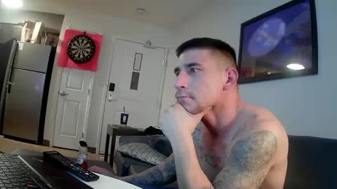 Snapshot of toomuchsmoke chatting on March 2025 04:58:02 AM toomuchsmoke online show from March 2025 04:58:02 AM