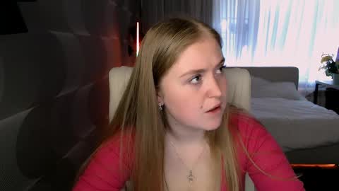 Snapshot of tori_blond chatting on April 2026 06:18:01 AM tori_blond online show from April 2026 06:18:01 AM