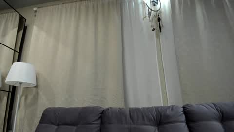         online show from December 2024 08:04:01 PM