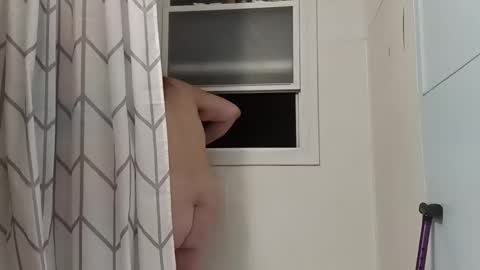 totallyawesome_65 online show from February 2026 11:50:01 AM