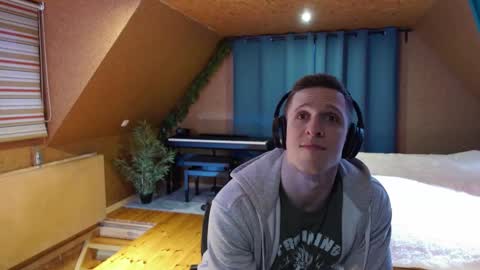 Paul online show from February 2025 05:58:01 AM