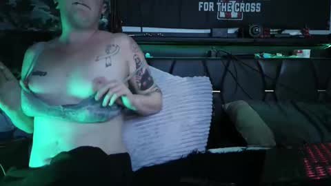 ToxicTemptress420 online show from February 2026 05:03:02 AM