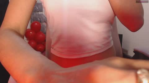 Snapshot of toxxxic_cams chatting on May 2026 09:17:02 AM toxca69 online show from May 2026 09:17:02 AM