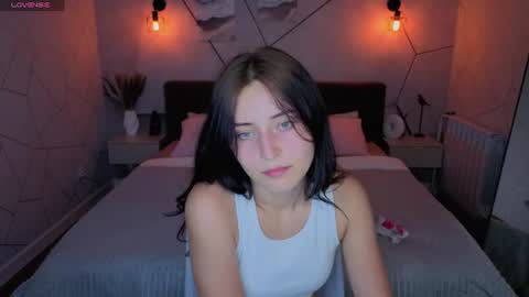 Snapshot of tracey_gill chatting on June 2026 09:14:01 AM tracey_gill online show from June 2026 09:14:01 AM