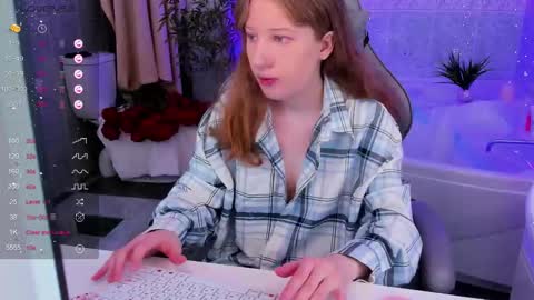 tracy_aww online show from March 2026 09:02:02 AM