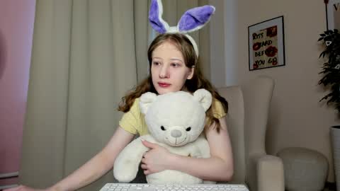 tracy_aww online show from May 2026 03:55:02 AM