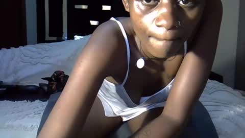 Flavia online show from November 2025 08:14:01 PM