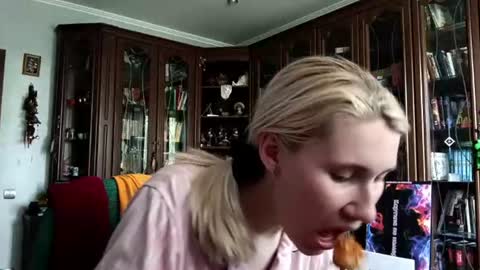 Lesly online show from June 2026 06:33:02 AM