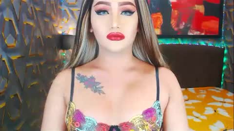 Snapshot of transplayfullolivia chatting on January 2025 05:01:02 AM KYLIE BELLA TS online show from January 2025 05:01:02 AM