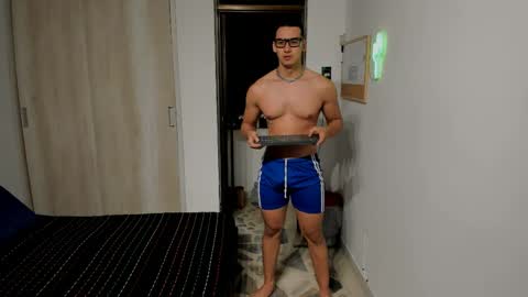 travis bakerr online show from June 2026 12:11:01 AM