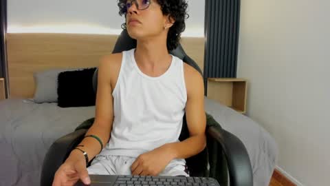 travis_black_ online show from July 2026 07:53:02 PM