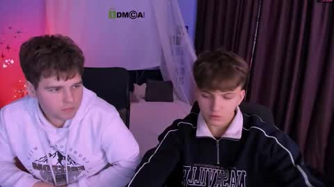 Travis online show from December 2025 08:27:02 PM