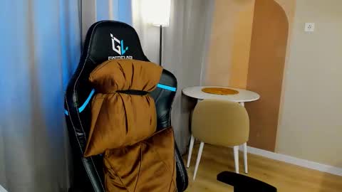 travisrivas online show from March 2026 12:02:02 PM