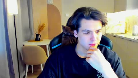 travisrivas online show from March 2026 01:22:01 PM