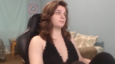 TreeJeanne online show from December 2024 05:34:01 PM