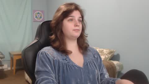 TreeJeanne online show from December 2024 07:29:01 PM