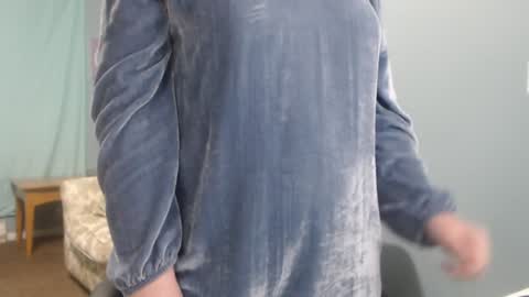 TreeJeanne online show from January 2025 02:08:02 PM