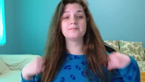 TreeJeanne online show from April 2026 10:34:02 PM