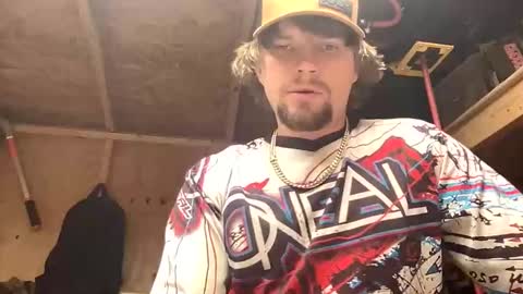 Snapshot of treeman817 chatting on May 2026 12:41:01 AM treeman817 online show from May 2026 12:41:01 AM