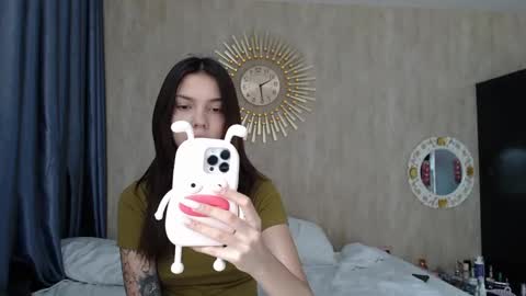 Sarah And Jon online show from December 2024 02:43:01 AM