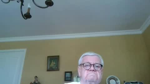 Snapshot of trekbeestje1 chatting on February 2026 12:21:01 PM trekbeestje online show from February 2026 12:21:01 PM